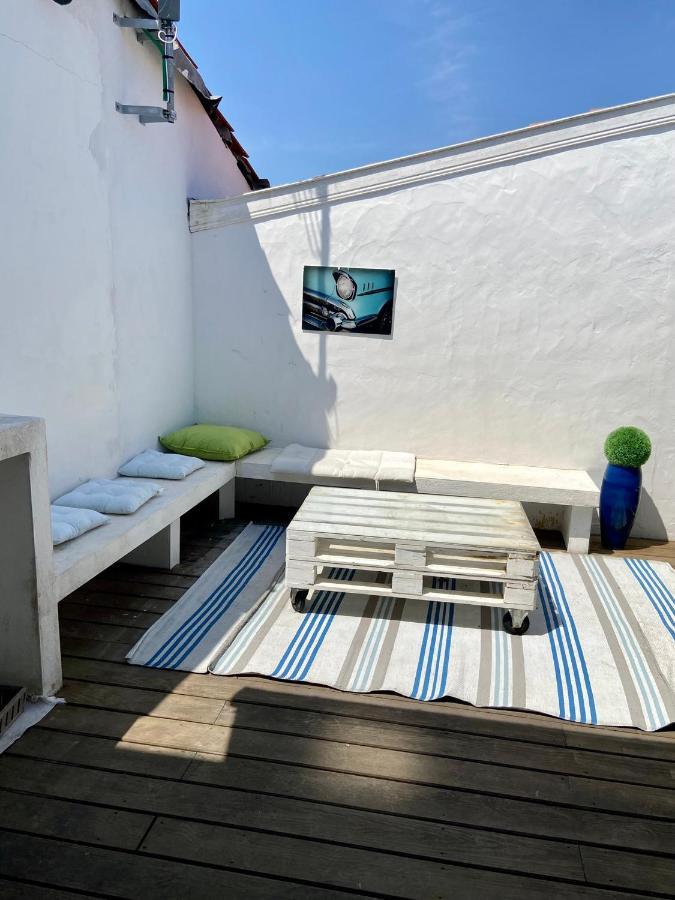 Agreable Maison De Ville Avec Une Belle Terrasse อองเกลต์ ภายนอก รูปภาพ
